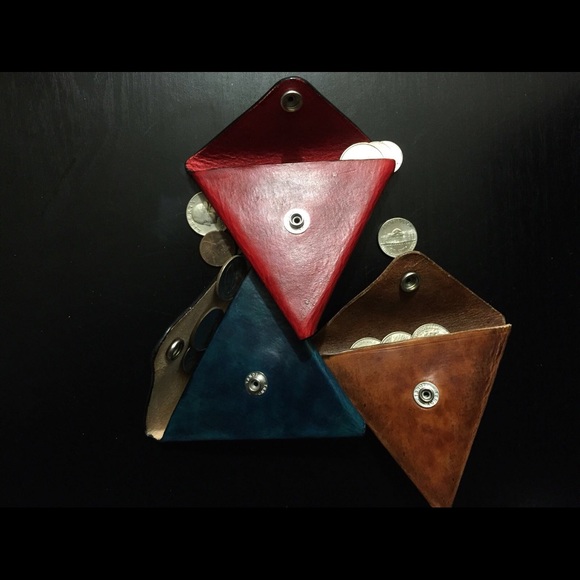 Handmade leather pouches - Picture 3 of 8